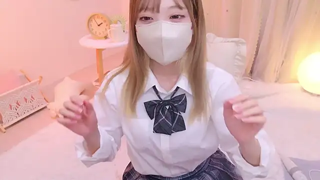 Snapshot of AZUnyan_ chatting on 02.14.25 AZUnyan online show from 02.14.25