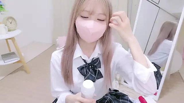 Snapshot of AZUnyan_ chatting on 10.01.25 AZUnyan online show from 10.01.25