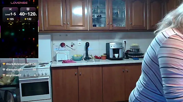 Snapshot of JennaDeluxe chatting on 04.23.26 JennaDeluxe online show from 04.23.26