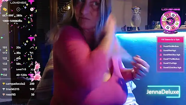 Snapshot of JennaDeluxe chatting on 05.04.26 JennaDeluxe online show from 05.04.26