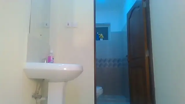 Snapshot of Fine_assie chatting on 02.11.25 Fine assie online show from 02.11.25
