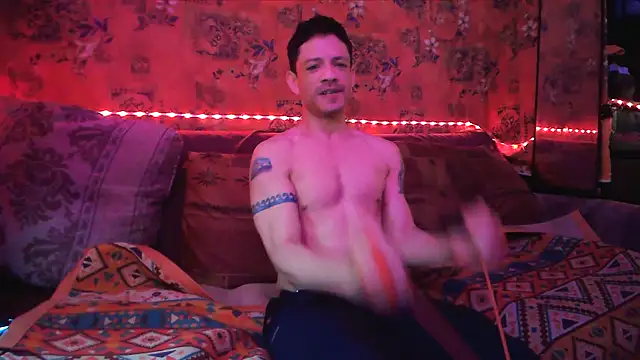 Snapshot of Tony_Torrente chatting on 12.25.24 Tony Torrente online show from 12.25.24