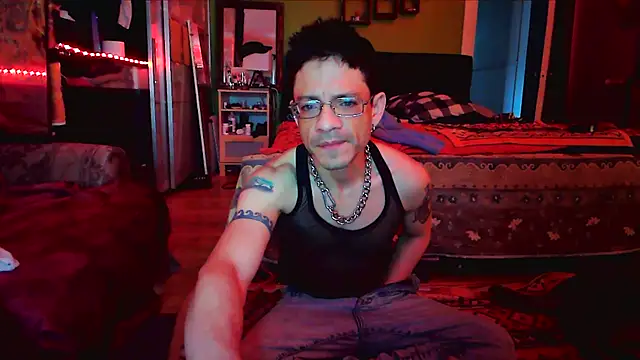 Snapshot of Tony_Torrente chatting on 01.01.25 Tony Torrente online show from 01.01.25