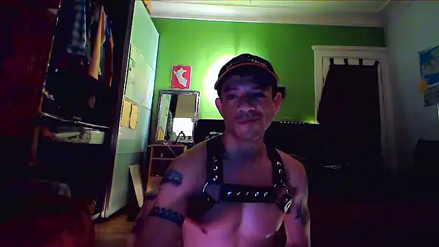 Snapshot of Tony_Torrente chatting on 01.13.25 Tony Torrente online show from 01.13.25