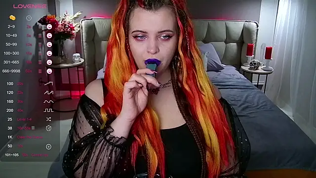 Miss Maya Mils online show from 02.03.25