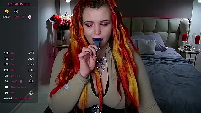 Miss Maya Mils online show from 02.04.25