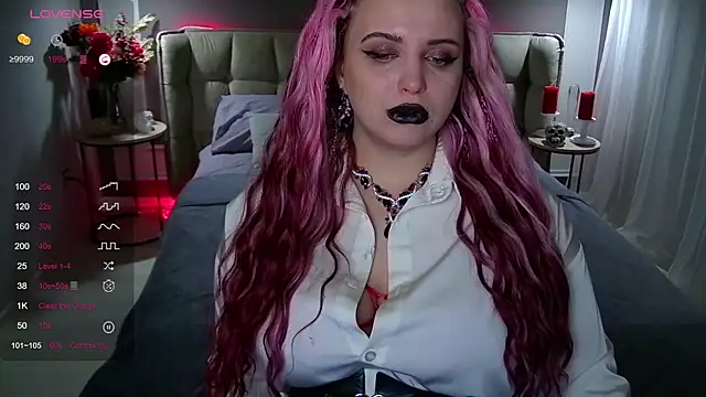 Miss Maya Mils online show from 02.09.25