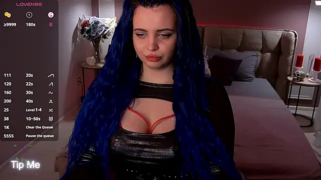 Miss Maya Mils online show from 11.13.25