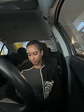 Your Paris online show from 03.02.25