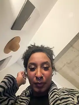 Your Paris online show from 12.20.25