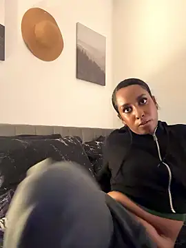 Your Paris online show from 01.12.26