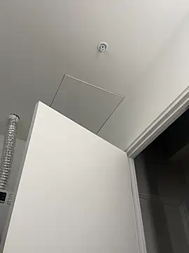 Snapshot of Your_Paris chatting on 02.13.26 Your Paris online show from 02.13.26