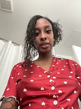 Snapshot of Your_Paris chatting on 02.20.26 Your Paris online show from 02.20.26