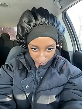 Snapshot of Your_Paris chatting on 02.20.26 Your Paris online show from 02.20.26