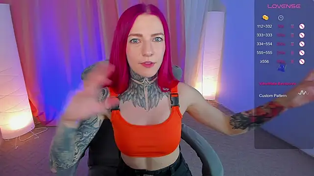 Snapshot of Roxy_____ chatting on 01.17.25 Roxy      online show from 01.17.25