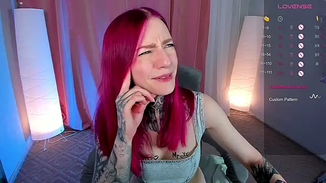 Snapshot of Roxy_____ chatting on 01.23.25 Roxy      online show from 01.23.25