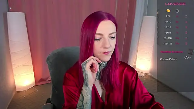 Snapshot of Roxy_____ chatting on 02.09.25 Roxy      online show from 02.09.25