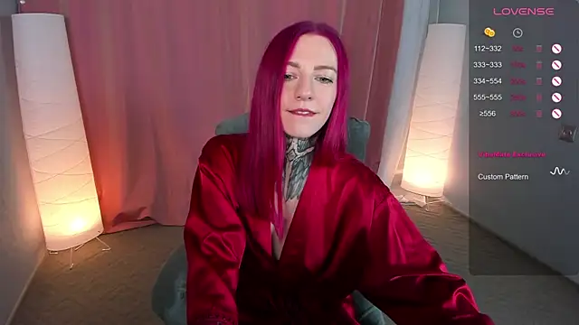 Snapshot of Roxy_____ chatting on 02.09.25 Roxy      online show from 02.09.25