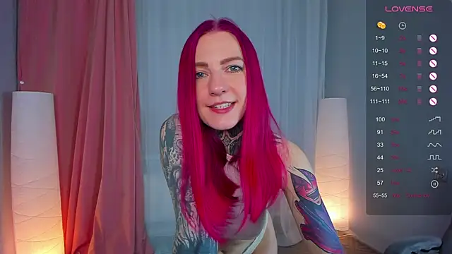 Snapshot of Roxy_____ chatting on 02.24.25 Roxy      online show from 02.24.25