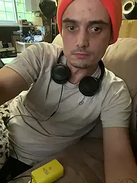 Snapshot of JustTylerr chatting on 06.21.26 JustTylerr online show from 06.21.26