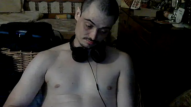 Snapshot of JustTylerr chatting on 07.03.26 JustTylerr online show from 07.03.26