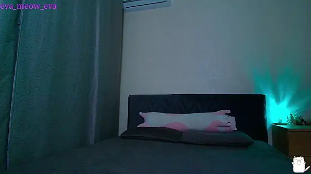 Snapshot of Meow_Eva_Meow chatting on 04.30.26 Meow Eva Meow online show from 04.30.26