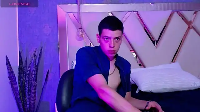 Dominate Alison online show from 04.09.26