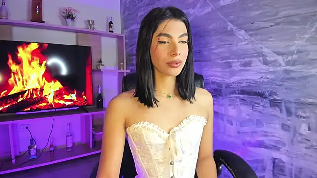 IsabelleFoxx  online show from 12.17.24
