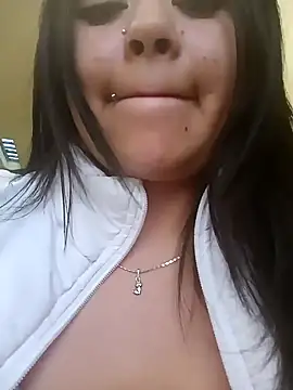 Cristal  04 online show from 12.17.24