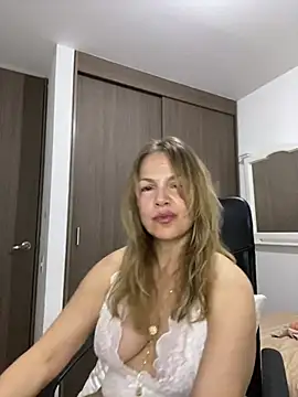 Leyna liu online show from 01.18.25