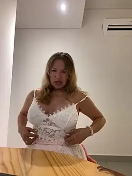 Leyna liu online show from 03.06.25