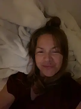 Leyna liu online show from 10.25.25