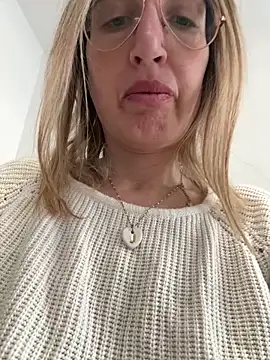 casalinga88 online show from 02.28.25