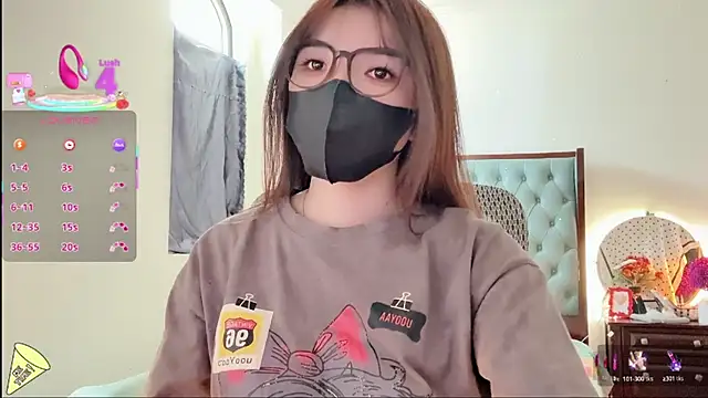 Berrysweet 68 online show from 10.20.25