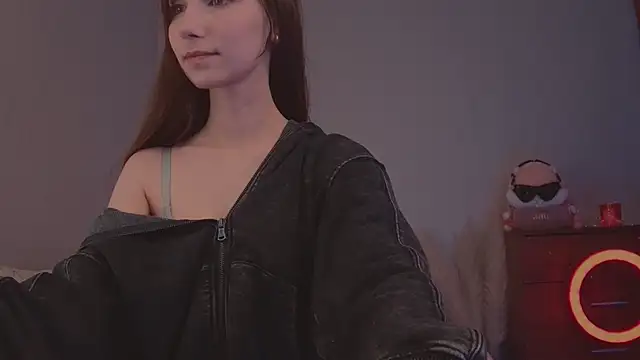 Snapshot of lezyliza chatting on 04.19.26 lezyliza online show from 04.19.26