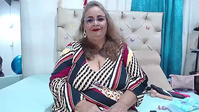 Snapshot of BBW_salome chatting on 12.26.24 BBW salome online show from 12.26.24