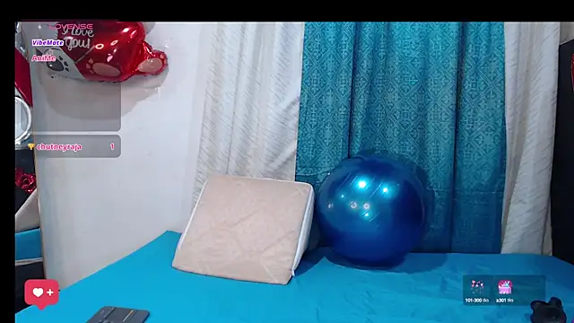 Snapshot of BBW_salome chatting on 03.08.25 BBW salome online show from 03.08.25