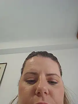 Snapshot of KarlyGray10 chatting on 05.28.26 KarlyGray10 online show from 05.28.26