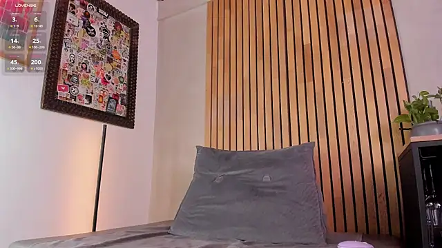 honeyhot69   online show from 04.15.26