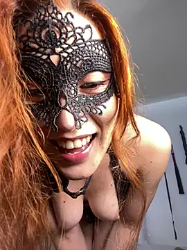 Snapshot of Miacarry chatting on 05.01.26 Miacarry online show from 05.01.26