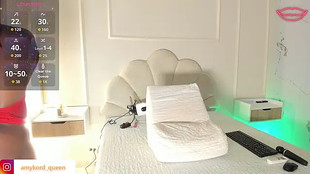 Snapshot of Amykord chatting on 04.23.26 Amykord online show from 04.23.26