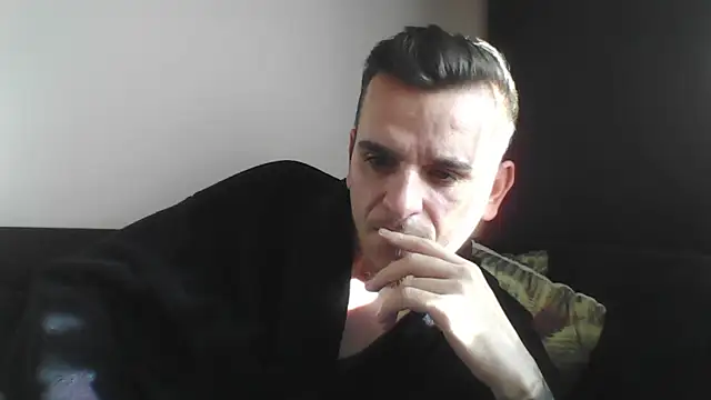 Snapshot of Huge_cock22cm chatting on 01.19.25 Huge cock22cm online show from 01.19.25