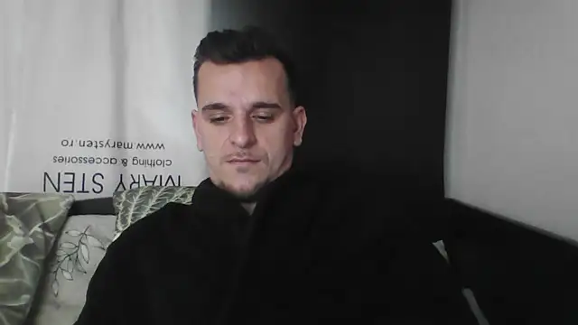 Snapshot of Huge_cock22cm chatting on 01.25.25 Huge cock22cm online show from 01.25.25