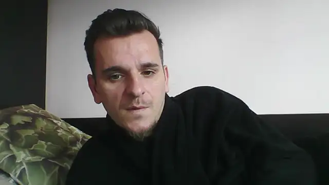 Snapshot of Huge_cock22cm chatting on 02.17.25 Huge cock22cm online show from 02.17.25