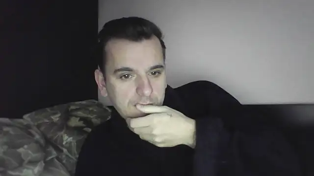 Snapshot of Huge_cock22cm chatting on 02.18.25 Huge cock22cm online show from 02.18.25