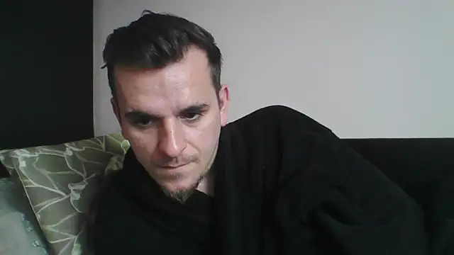 Snapshot of Huge_cock22cm chatting on 02.18.25 Huge cock22cm online show from 02.18.25