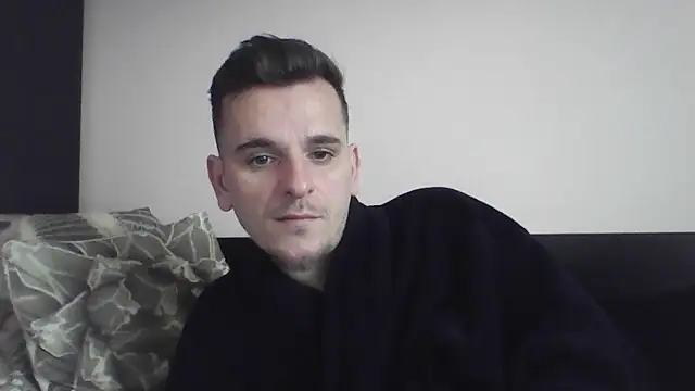 Snapshot of Huge_cock22cm chatting on 03.01.25 Huge cock22cm online show from 03.01.25