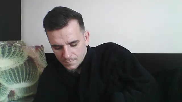 Snapshot of Huge_cock22cm chatting on 03.04.25 Huge cock22cm online show from 03.04.25