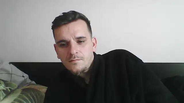 Snapshot of Huge_cock22cm chatting on 03.05.25 Huge cock22cm online show from 03.05.25
