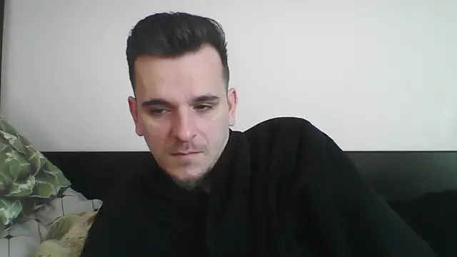 Snapshot of Huge_cock22cm chatting on 03.06.25 Huge cock22cm online show from 03.06.25